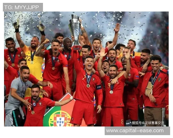 足球场上的青春风采盘点那些帅气足球明星的合照瞬间 足球场上的青春风采盘点那些帅气足球明星的合照瞬间